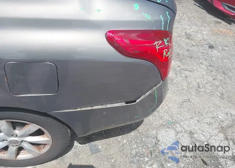 2012 Nissan Versa 1.6 Sl z USA, uszkodzony, nr VIN 3N1CN7AP9CL814435